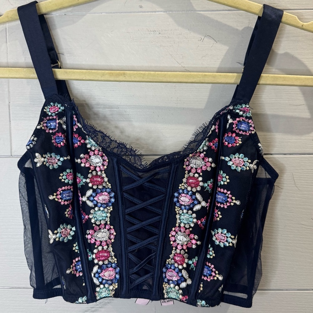 Victoria’s Secret | Dream Angles Embroidered Floral Mesh Bra Bralette Size XS